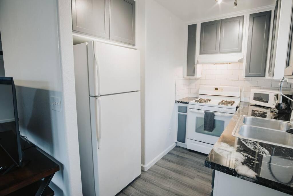 Gorgeous Upstairs Studio With Patio And Laundry Chico Exterior foto
